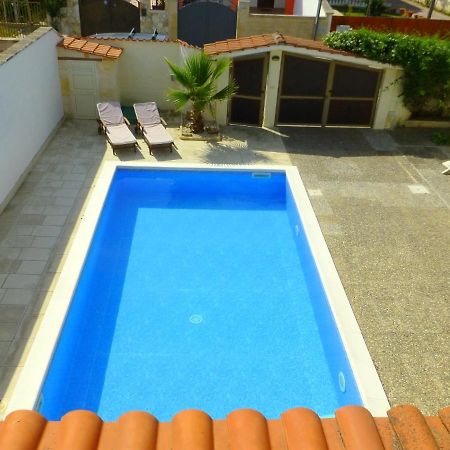 Villa Suzannah Lendinuso ภายนอก รูปภาพ